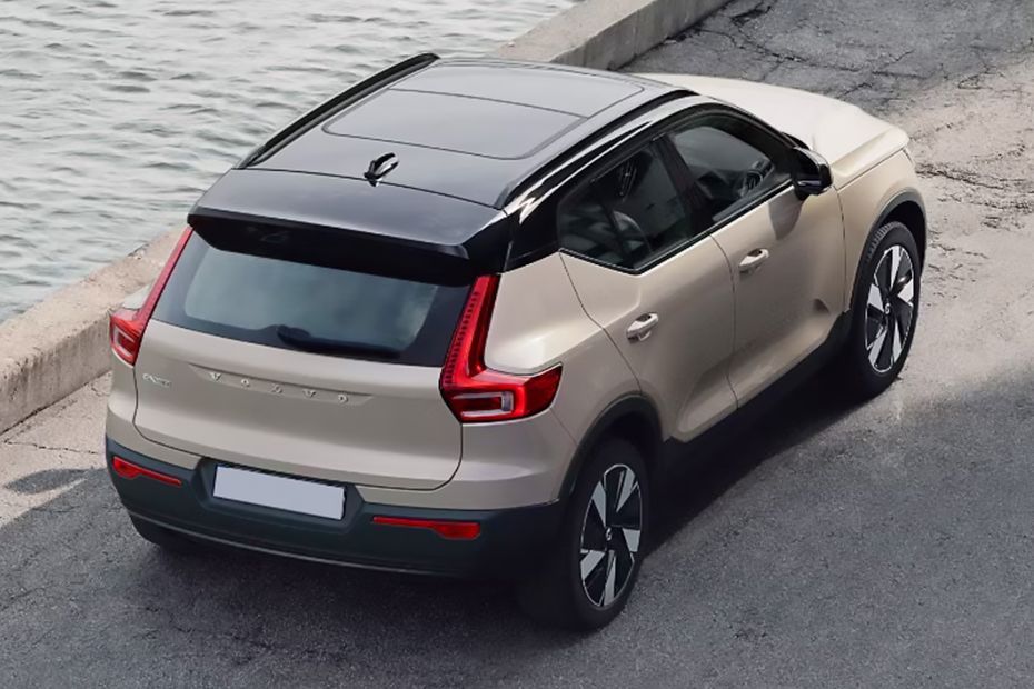 Rear Right Three Quarter View Image of EX40