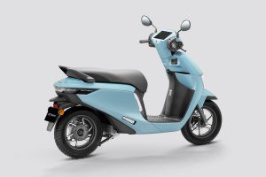 Rear Right Three Quarter View of Activa e