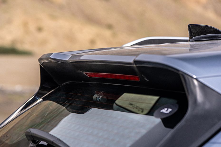 Rear Spoiler Image of Tekton
