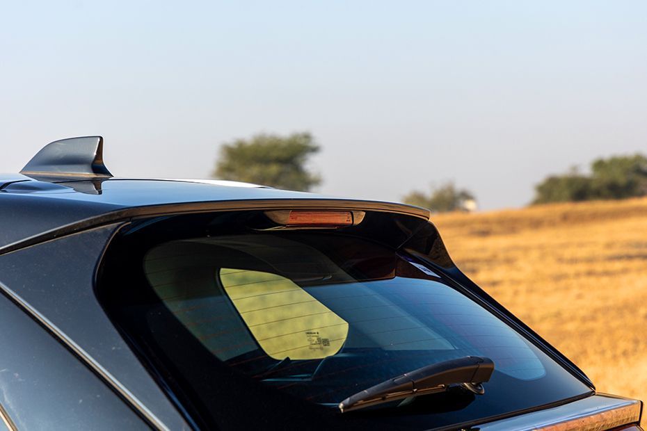 Rear Spoiler Image of Victoris
