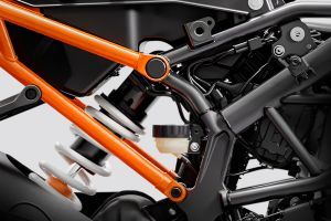 Rear Suspension of RC 200