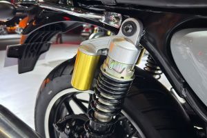 Rear Suspension of CB 500