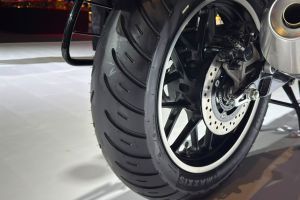 Rear Tyre of CB 500