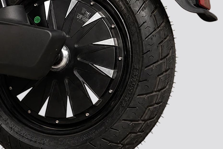 Rear Tyre of Lucka