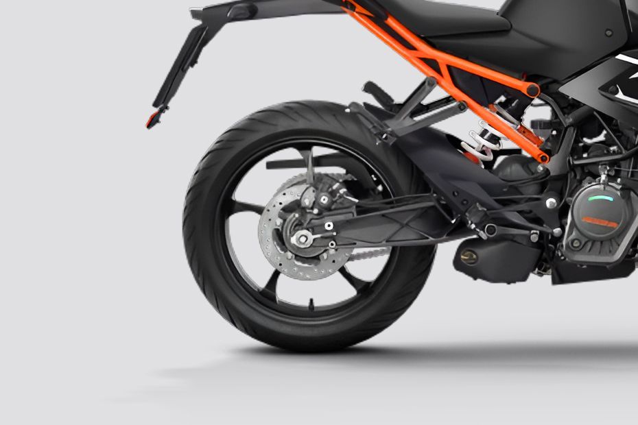 Rear Wheel of RC 200