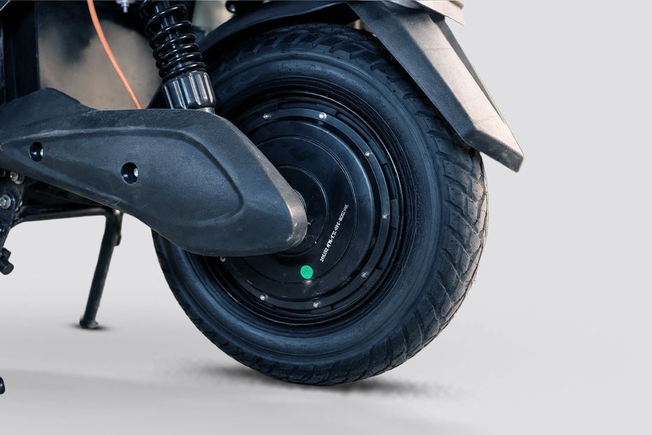 Rear Wheel of Duster