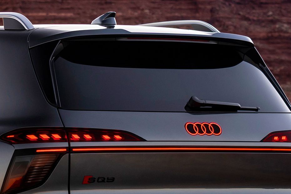 Rear WindShield Image of SQ9