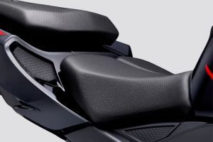 Rider Seat of Apache RTR 200 4V
