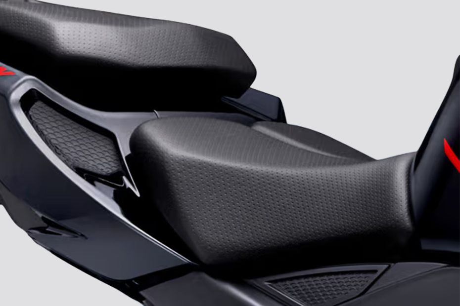Rider Seat of Apache RTR 200 4V