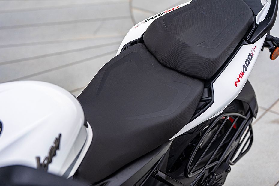 Rider Seat of Pulsar NS400Z