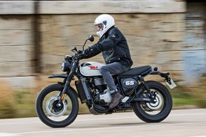 Riding: Side Profile(Left)View of Scrambler 650