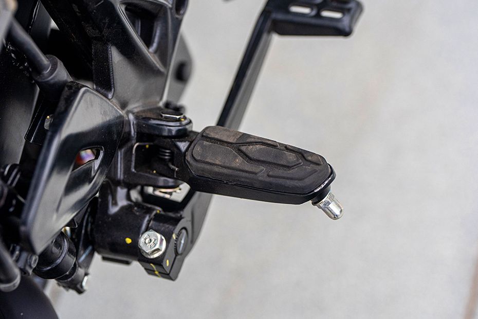 Right Footpeg of Model_