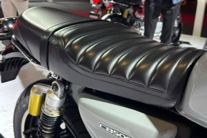 Seat of CB 500