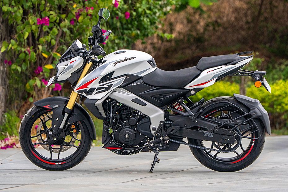 Side Profile View (Left) of Pulsar NS400Z