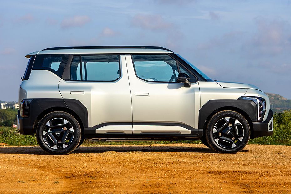 Side Profile View (Right) Image of Syros EV