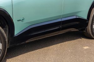 Side Skirt Image of Sierra EV