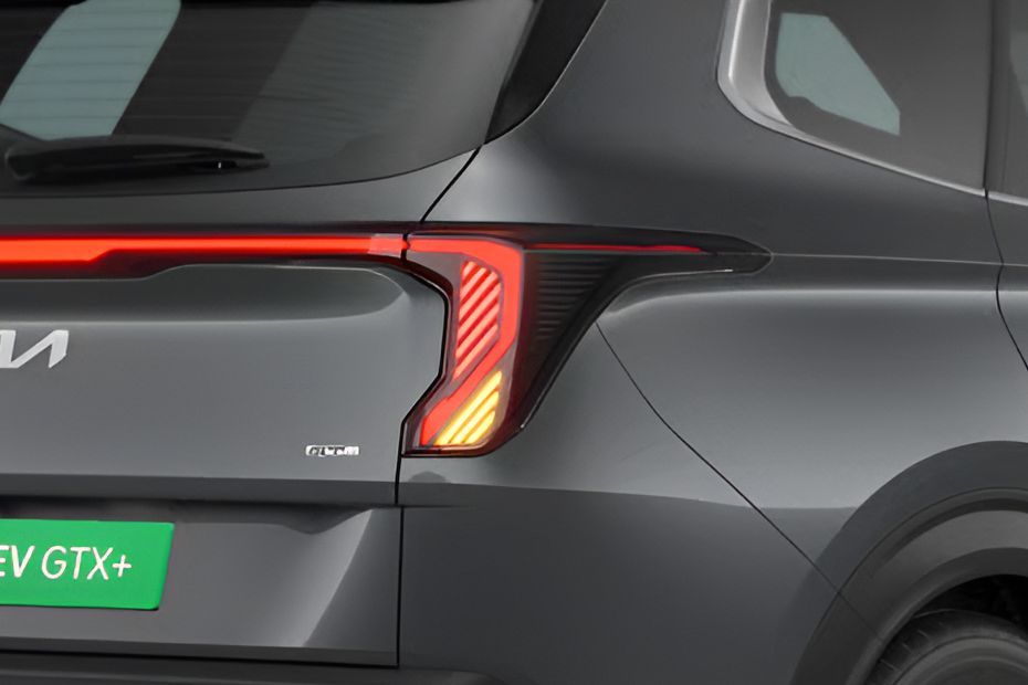 Taillight Image of Carens Clavis EV