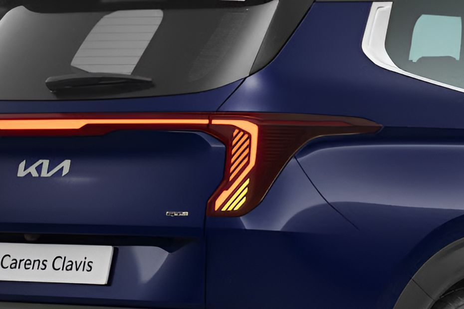 Taillight Image of Carens Clavis