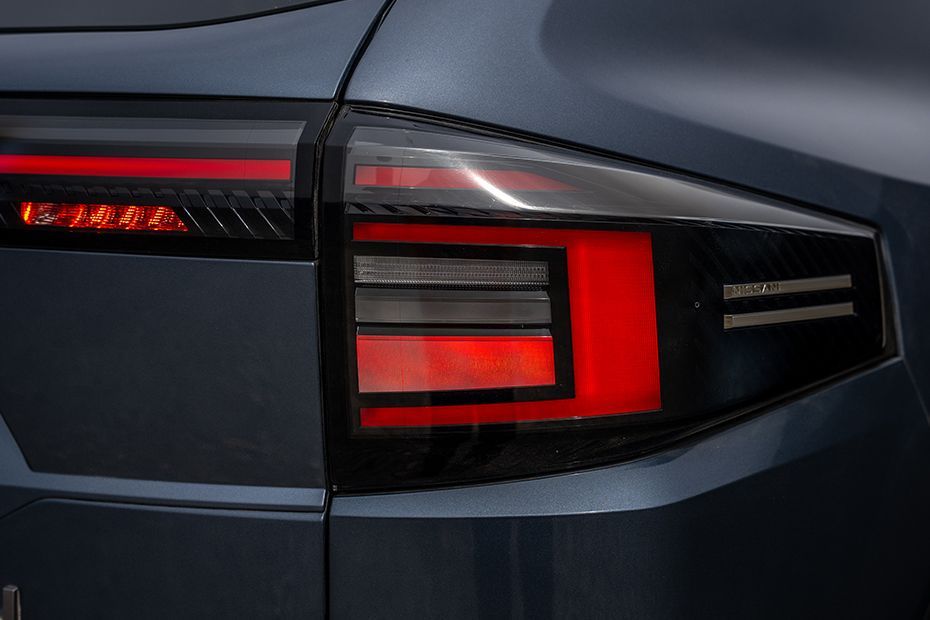 Taillight Image of Tekton