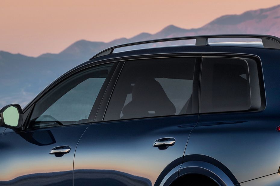 Window Line Image of Q9