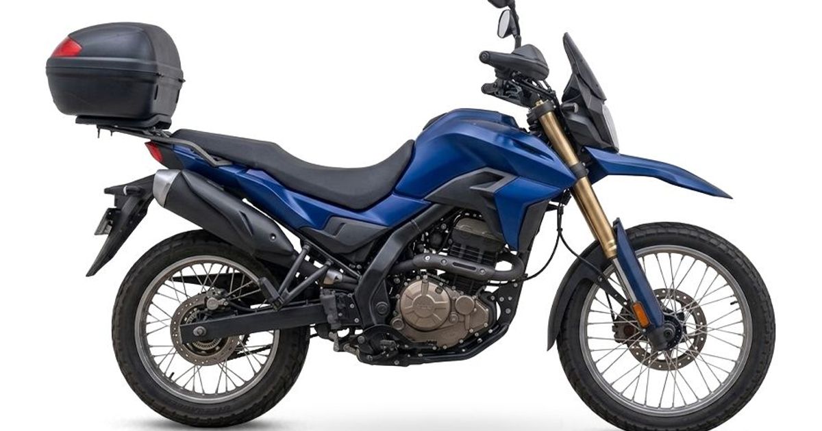 Bajaj Adventure On Road Price Vapi Oct 2026 - ₹2.00L