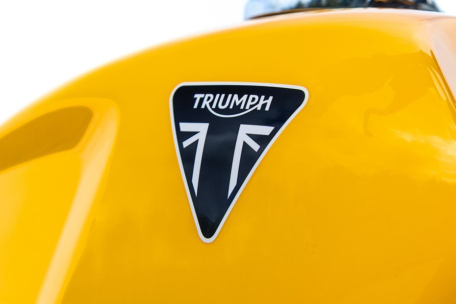 Brand Badge of Tracker 400