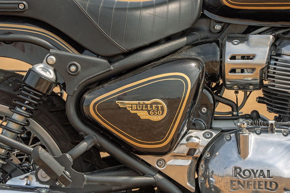 Central Panel of Bullet 650