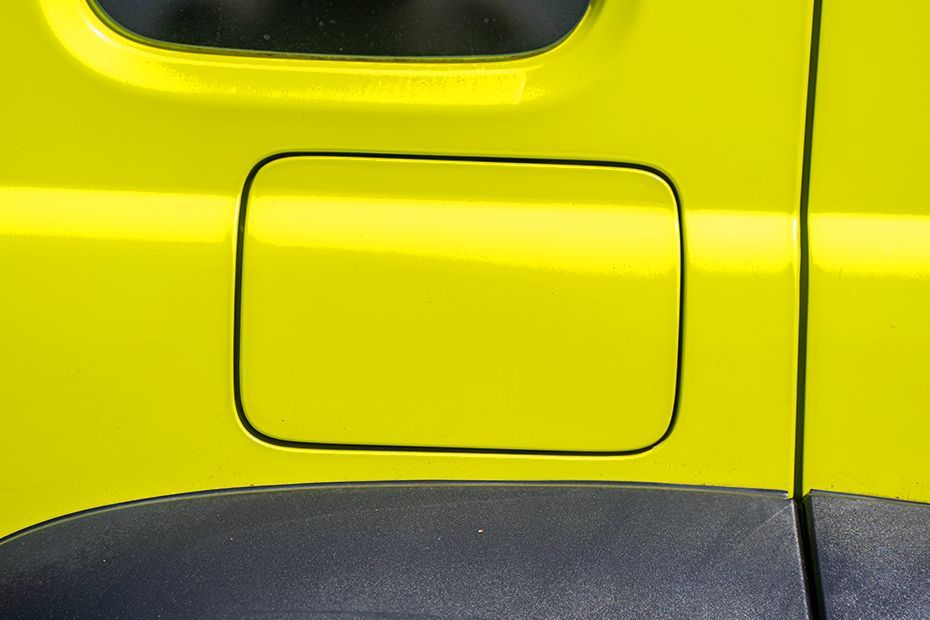 Fuel Lid (Closed) Image of Jimny