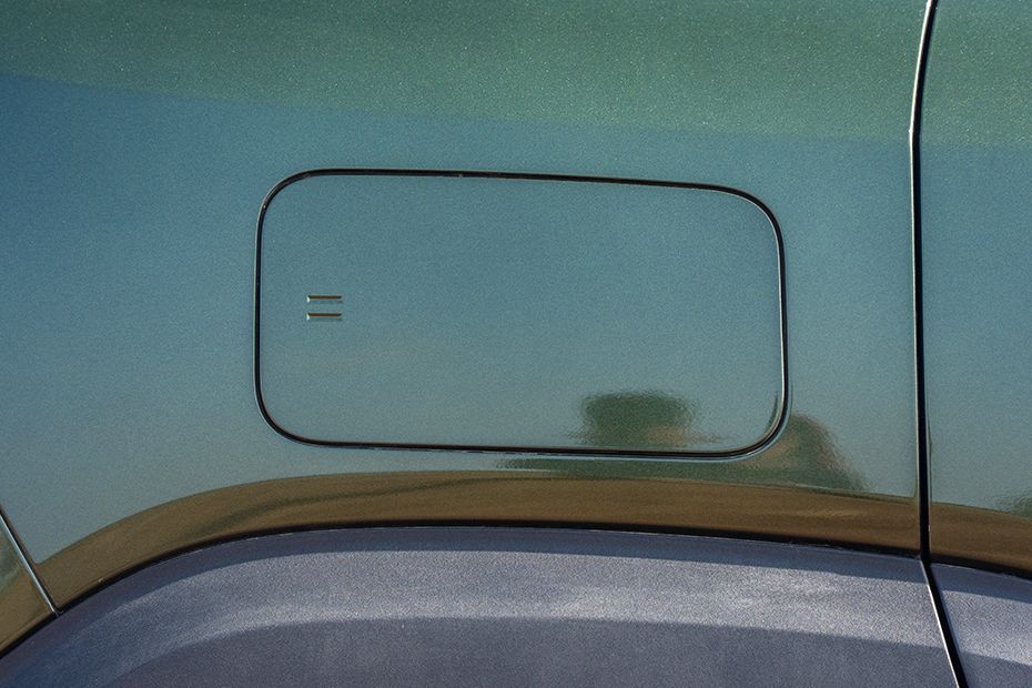 Fuel Lid (Closed) Image of Duster