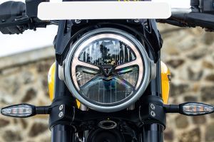 Daytime Running Lamp(DRL) of Tracker 400