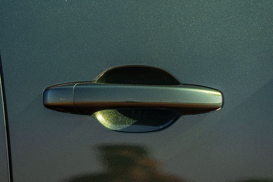 Door Handle Image of Duster