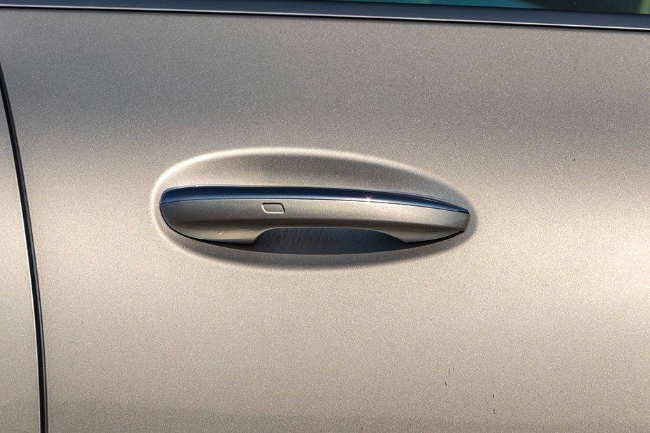Door Handle Image of GLC