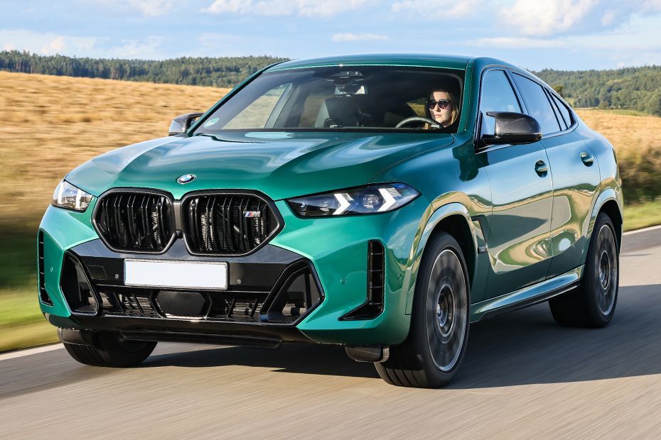 Driving: Front Left Quarter View Image of X6