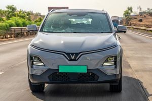 Driving: Front View Image of VF6
