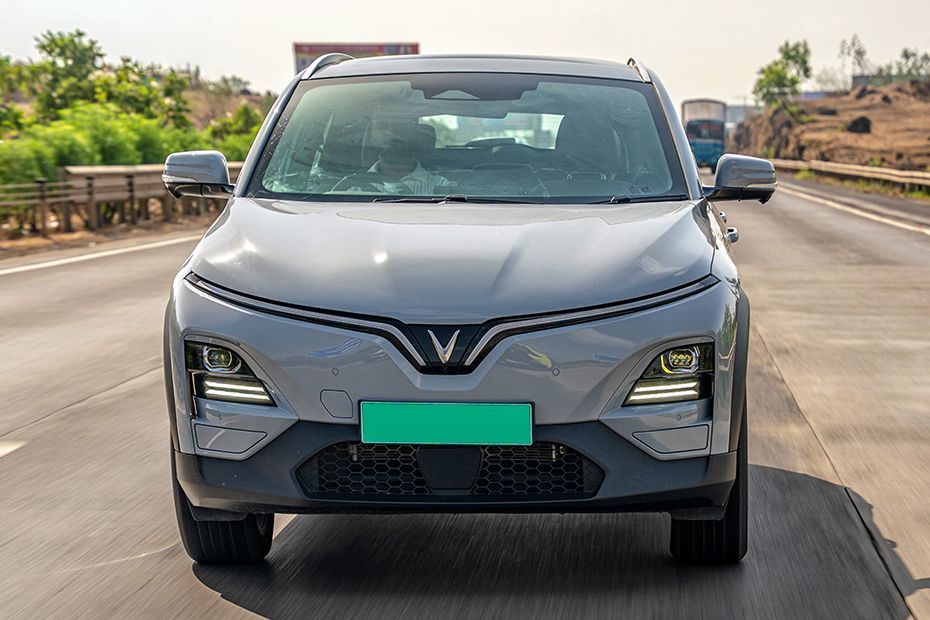 Driving: Front View Image of VF6