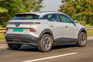 Driving: Rear Right Three Quarter View Image of VF6