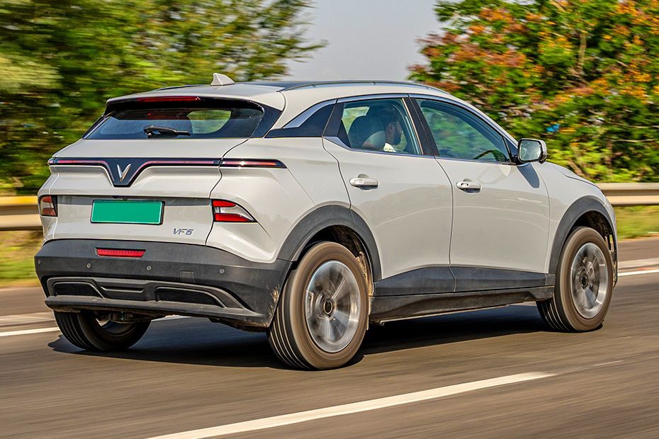 Driving: Rear Right Three Quarter View Image of VF6