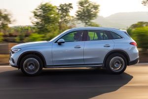 Driving: Side Profile (Left) View Image of GLC