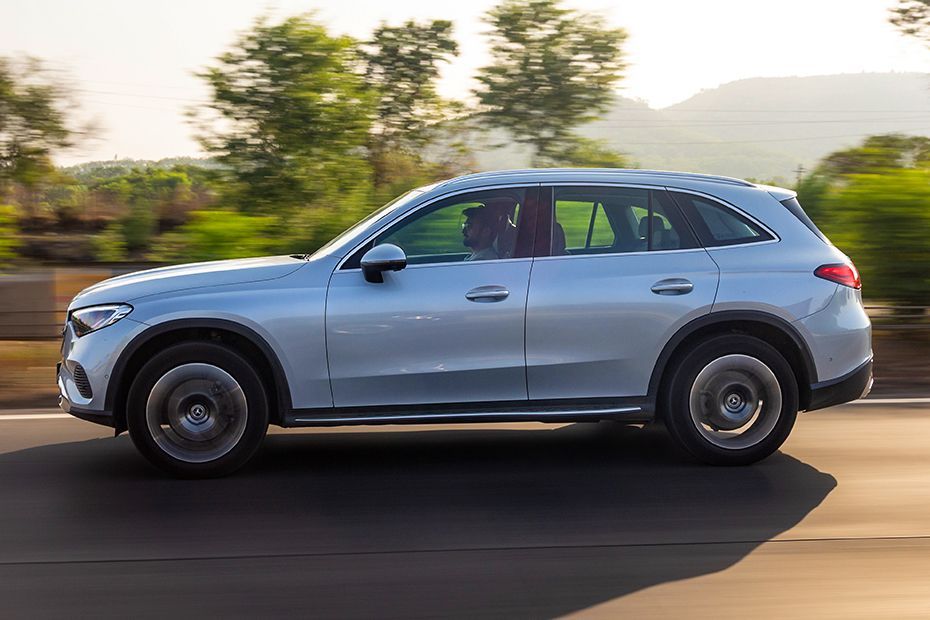 Driving: Side Profile (Left) View Image of GLC