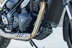 Exhaust (Header) of Tracker 400