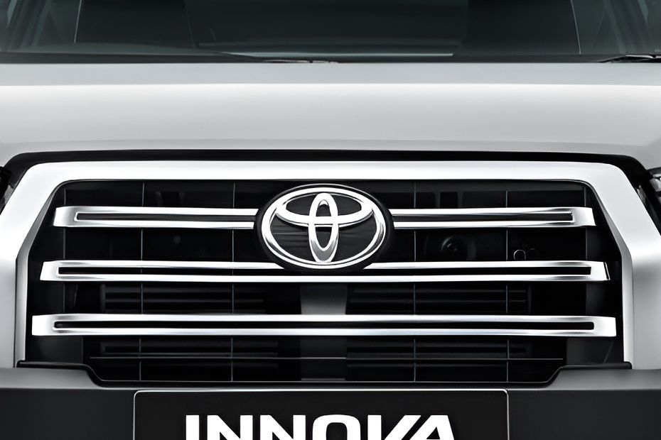 Brand Logo (Front) Image of Innova Crysta