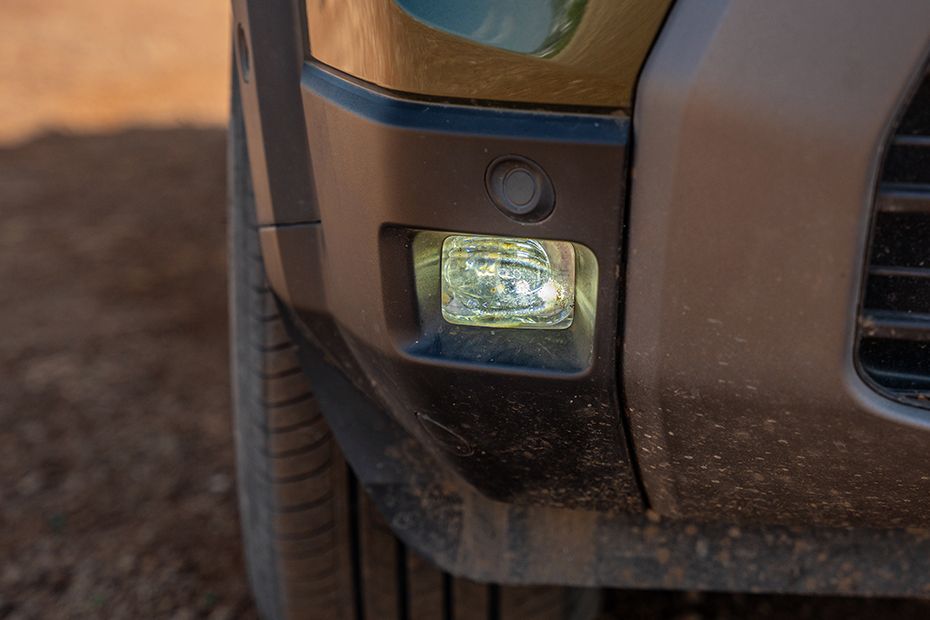 Front Fog Lamp Image of Duster