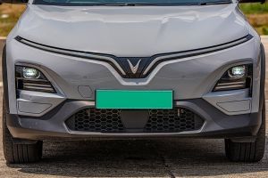 Front Grille Image of VF6