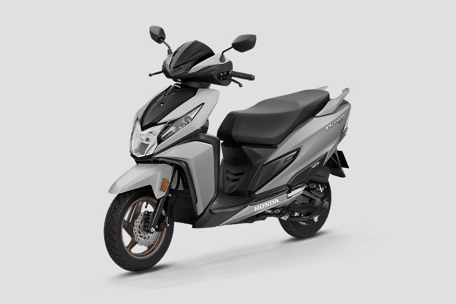 Front Left Quarter View View of Dio 125