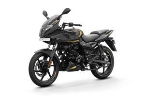 Front Left Quarter View View of Pulsar 220 F