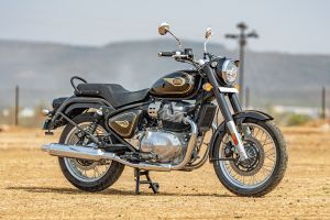 Front Right Quarter View of Bullet 650