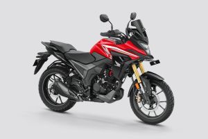 Front Right Quarter View of NX200