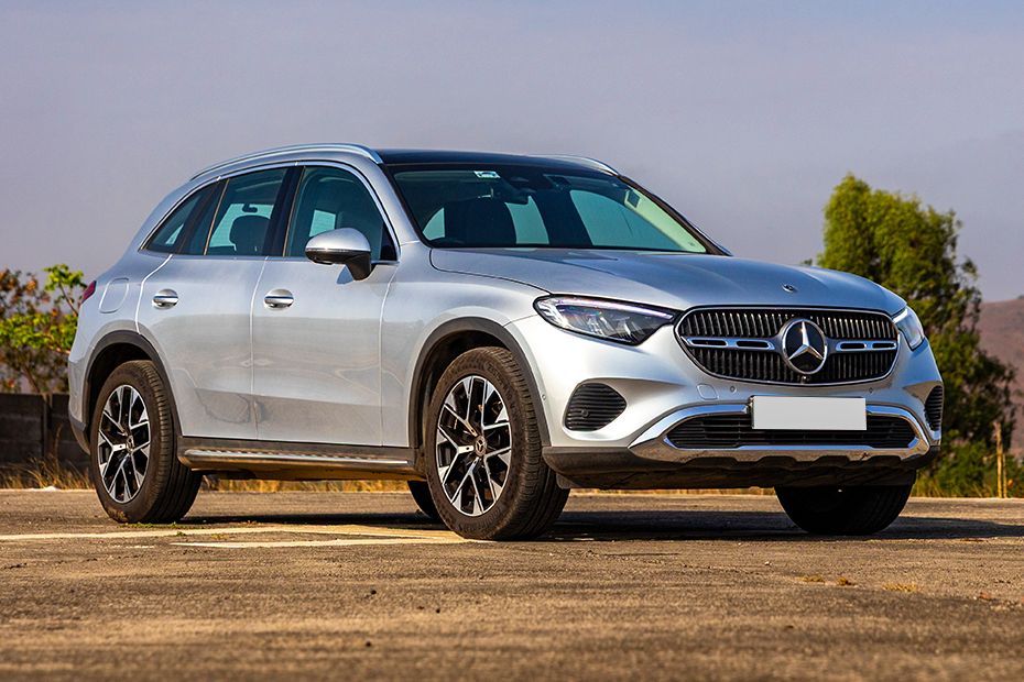 Front Right Quarter View Image of GLC