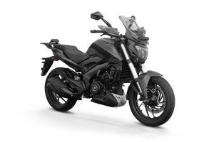Front Right Quarter View of Dominar 400