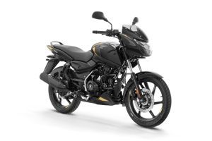 Front Right Quarter View of Pulsar 150
